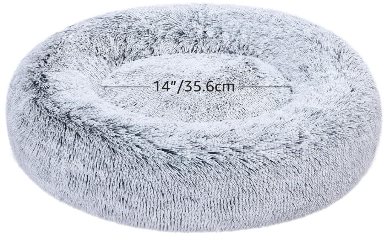 Detailed view of Bnixrq plush donut pet bed